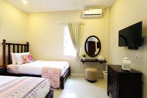 Omah Madam Bed & Breakfast