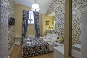 Catherine Art Hotel