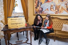 Catherine Art Hotel