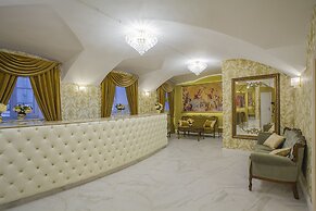Catherine Art Hotel