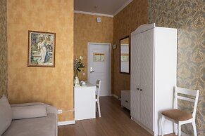 Catherine Art Hotel