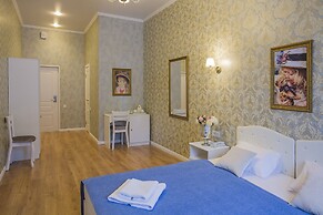 Catherine Art Hotel
