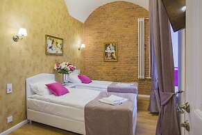Catherine Art Hotel