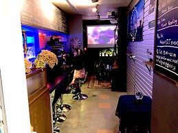 Top Edge Hostel