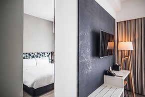 Page148, Page Hotel