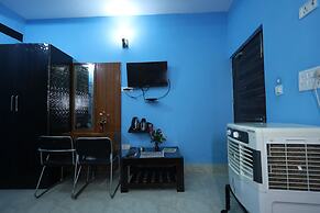 Hotel Anand Lok