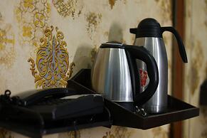 Hotel Anand Lok