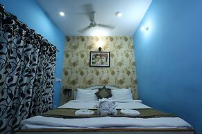 Hotel Anand Lok
