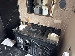 Riad Dar Al Assad