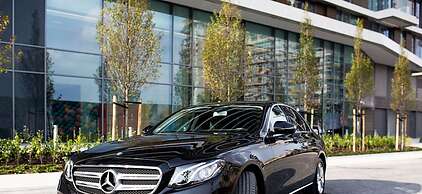 Level Luxury Suites