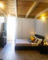 EmyJo Central B&B