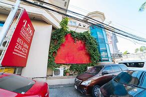 RedDoorz Plus near Naia Expressway