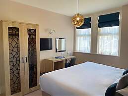 Caerwylan Hotel