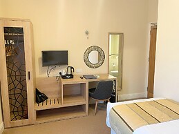 Caerwylan Hotel