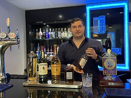 Caerwylan Hotel