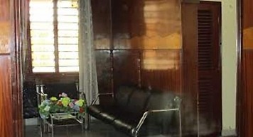 Ganjoni wananchi Hotel