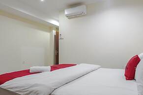 RedDoorz @ Jalan Biak Roxy Jakarta