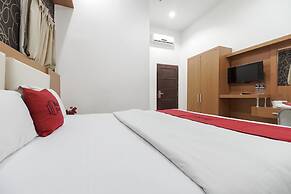 RedDoorz near Mall Panakkukang 3