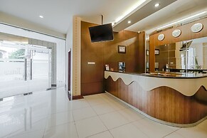 RedDoorz Plus @ Karebosi Area 2
