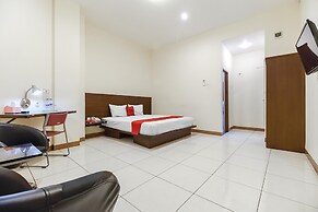 RedDoorz Plus @ Karebosi Area 2