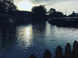 Canal Cottages