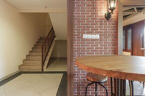 RedDoorz Plus @ CBD Bintaro