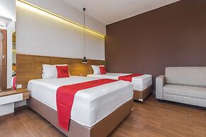 RedDoorz Plus @ CBD Bintaro