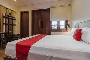 RedDoorz Plus @ CBD Bintaro
