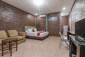 RedDoorz Plus @ Ampera Raya