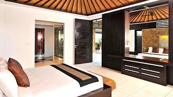 Modern Family Villa