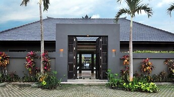 Modern Family Villa