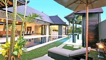 Modern Family Villa