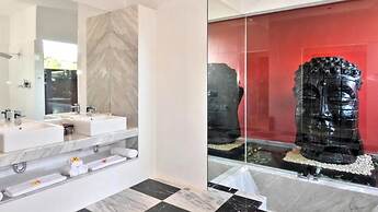 Modern Family Villa