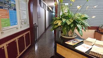 Jin Lon Hotel