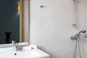 AGL Luxury Villas