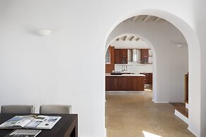 AGL Luxury Villas