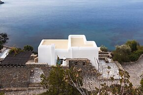 AGL Luxury Villas