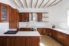 AGL Luxury Villas