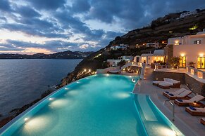 AGL Luxury Villas