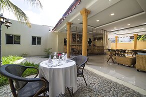 Antonio Garden Hotel