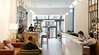 Wine & Pillow Hotel by Frapolli
