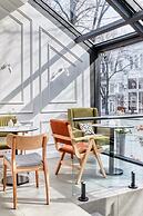 Wine & Pillow Hotel by Frapolli
