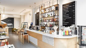 Wine & Pillow Hotel by Frapolli