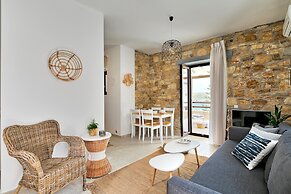 Syra Suites