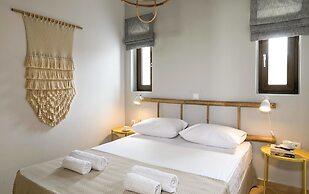 Syra Suites