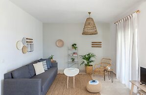 Syra Suites
