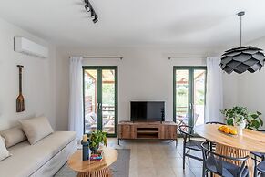 Syra Suites