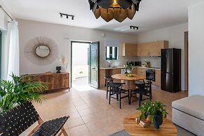 Syra Suites