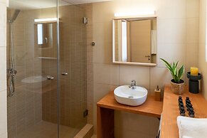Syra Suites