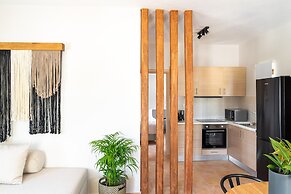 Syra Suites
